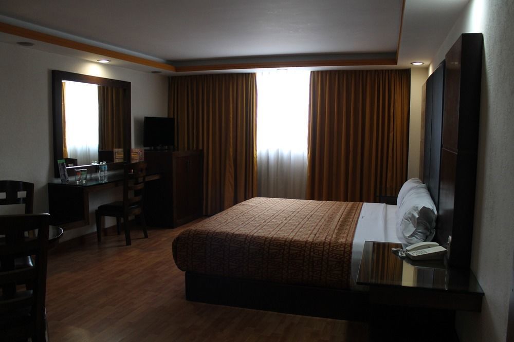 Hotel MX congreso Città del Messico Esterno foto